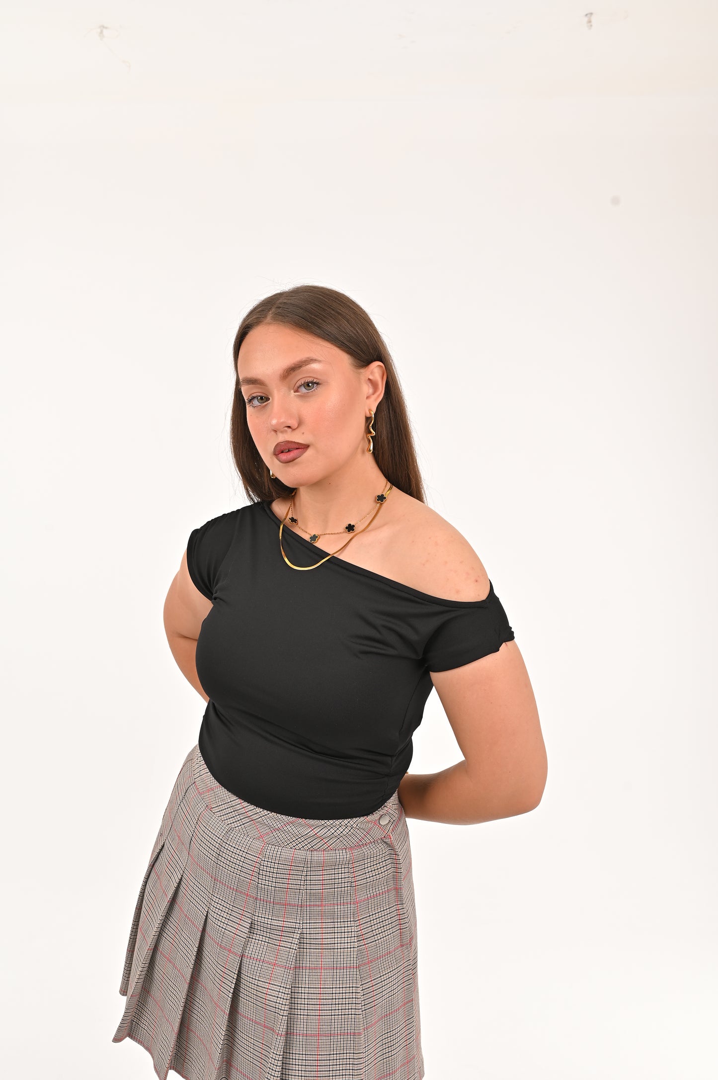 OFF SHOULDER TOP
