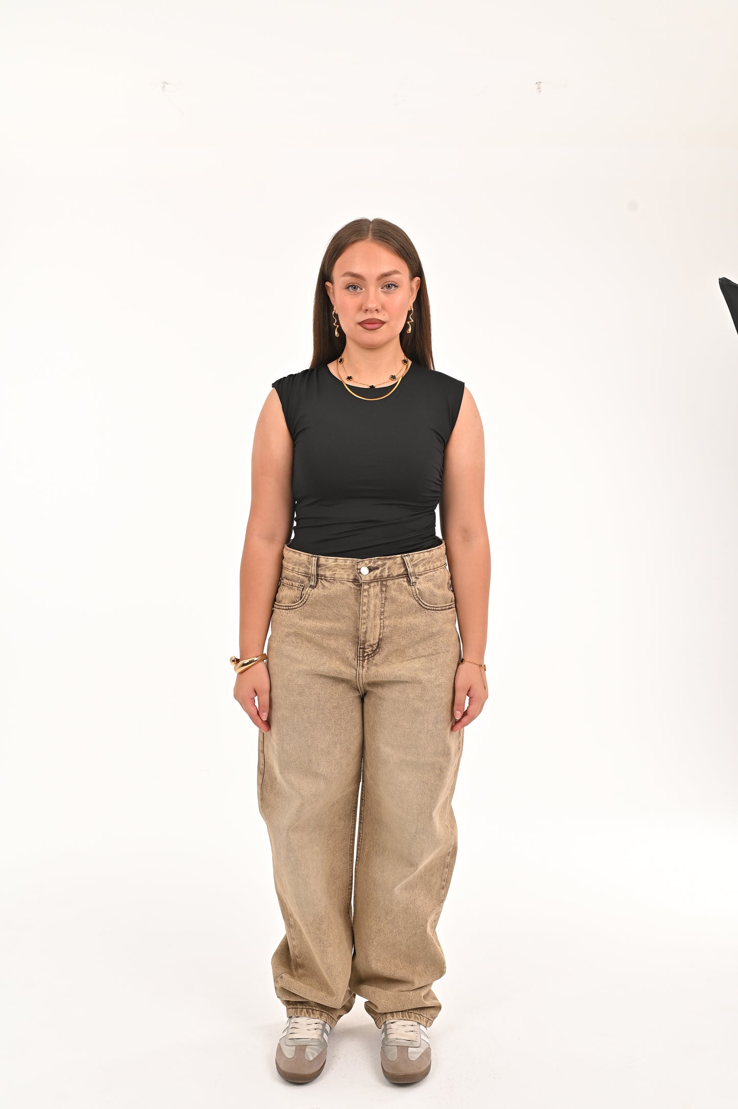 wide-cut top