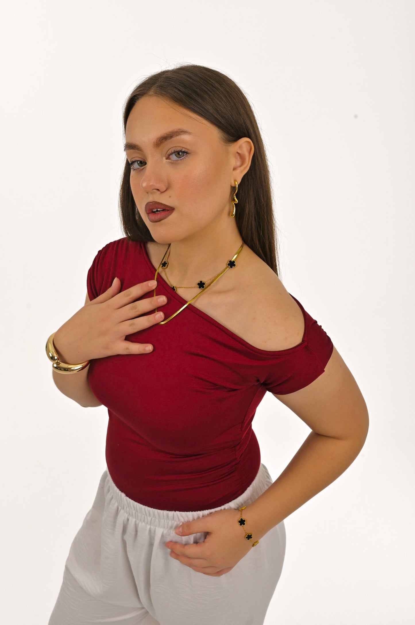 OFF SHOULDER TOP