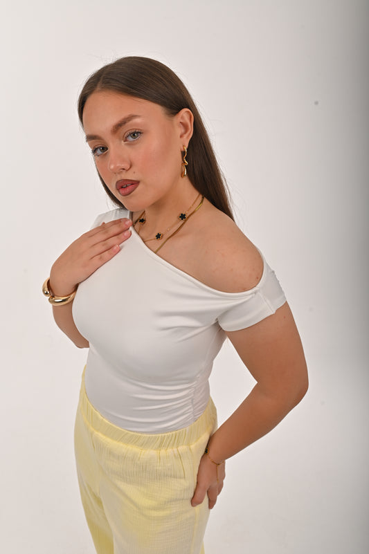 OFF SHOULDER TOP