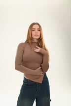 High neck V Top
