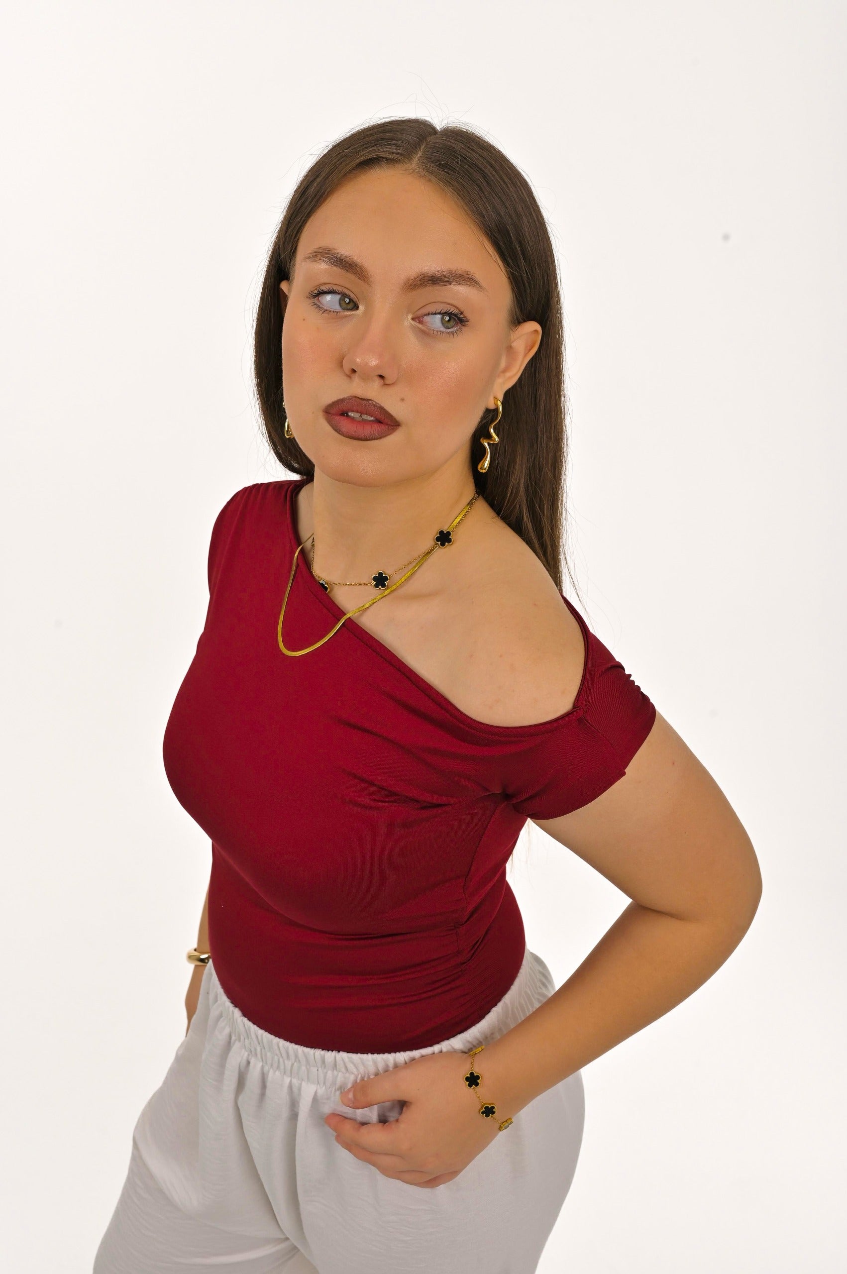 OFF SHOULDER TOP
