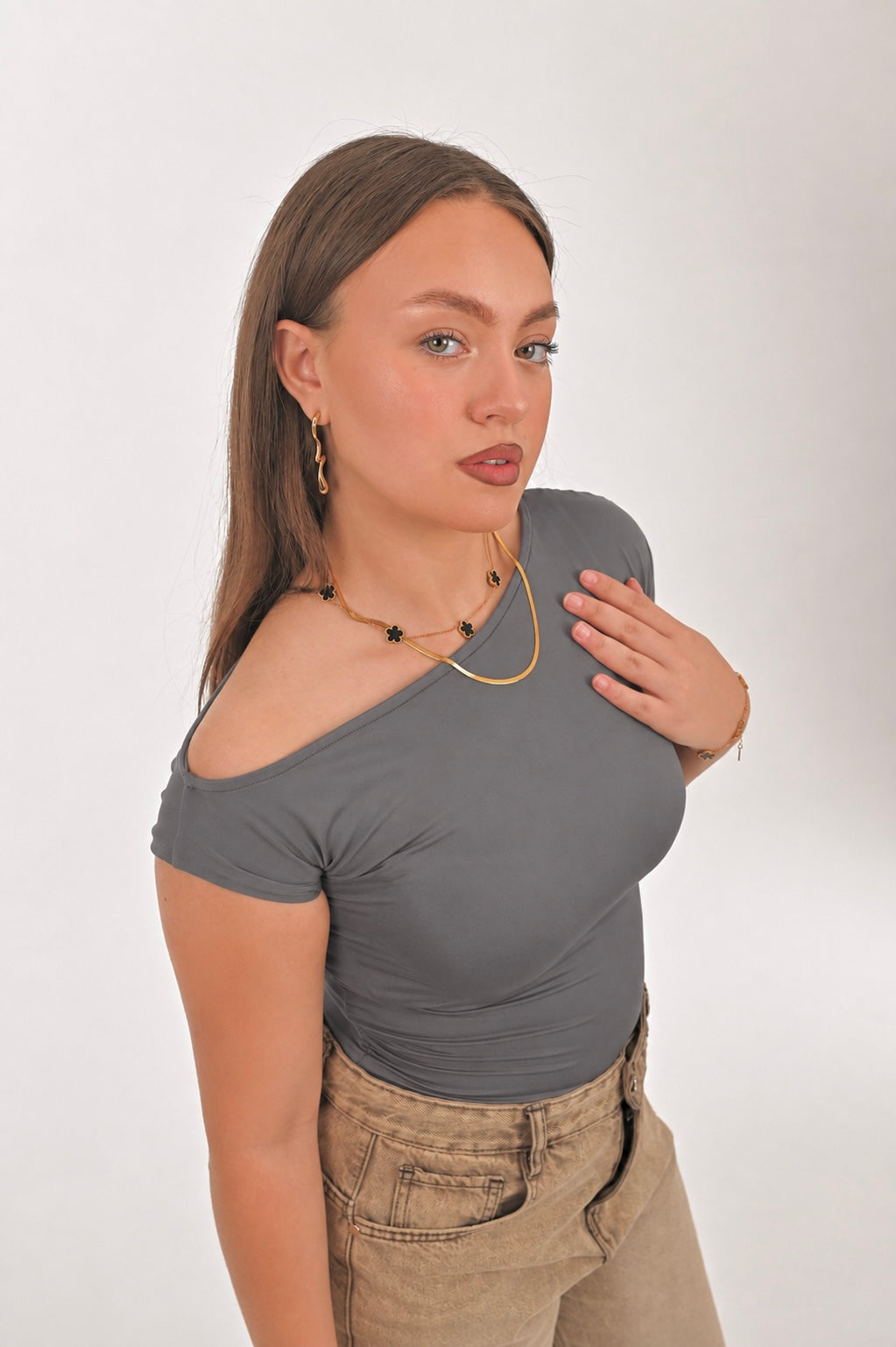 OFF SHOULDER TOP